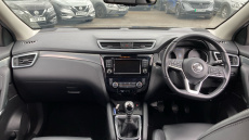 Nissan Qashqai 1.3 DiG-T N-Motion 5dr Petrol Hatchback